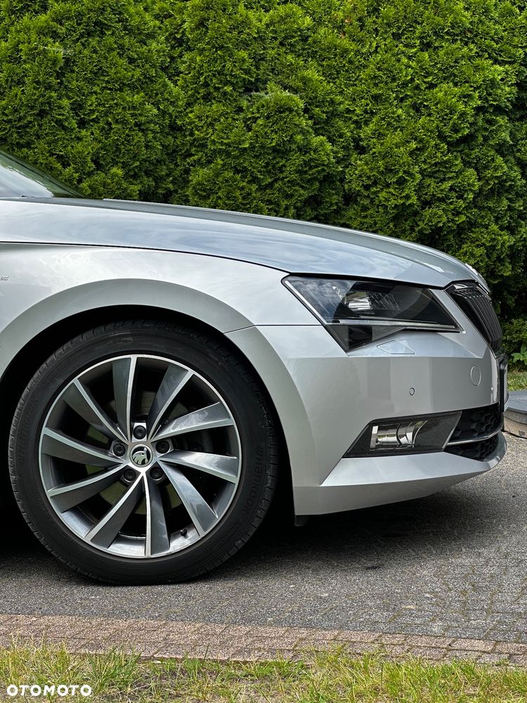Skoda Superb 2.0 TDI 4x4 L&K DSG - 12