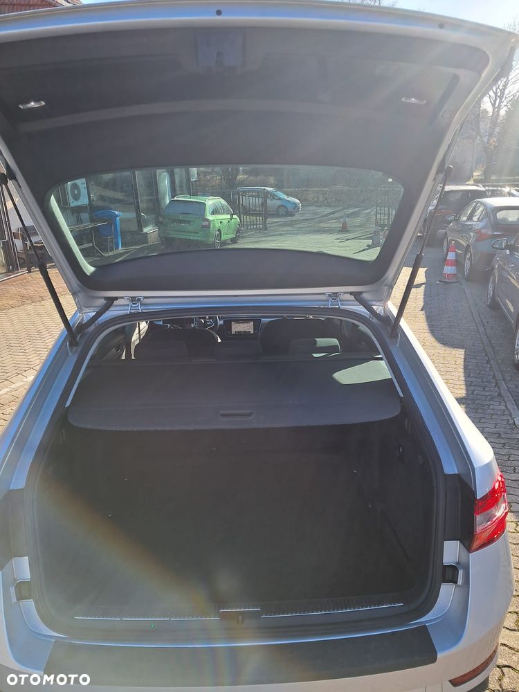 Skoda Superb 2.0 TDI SCR Ambition DSG - 15
