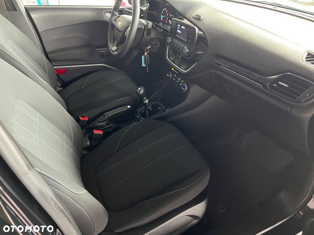 Ford Fiesta - 36