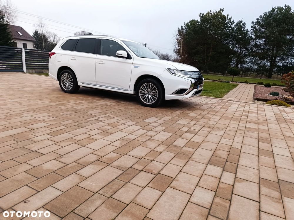 Mitsubishi Outlander 2.4 4WD Diamant+ - 10
