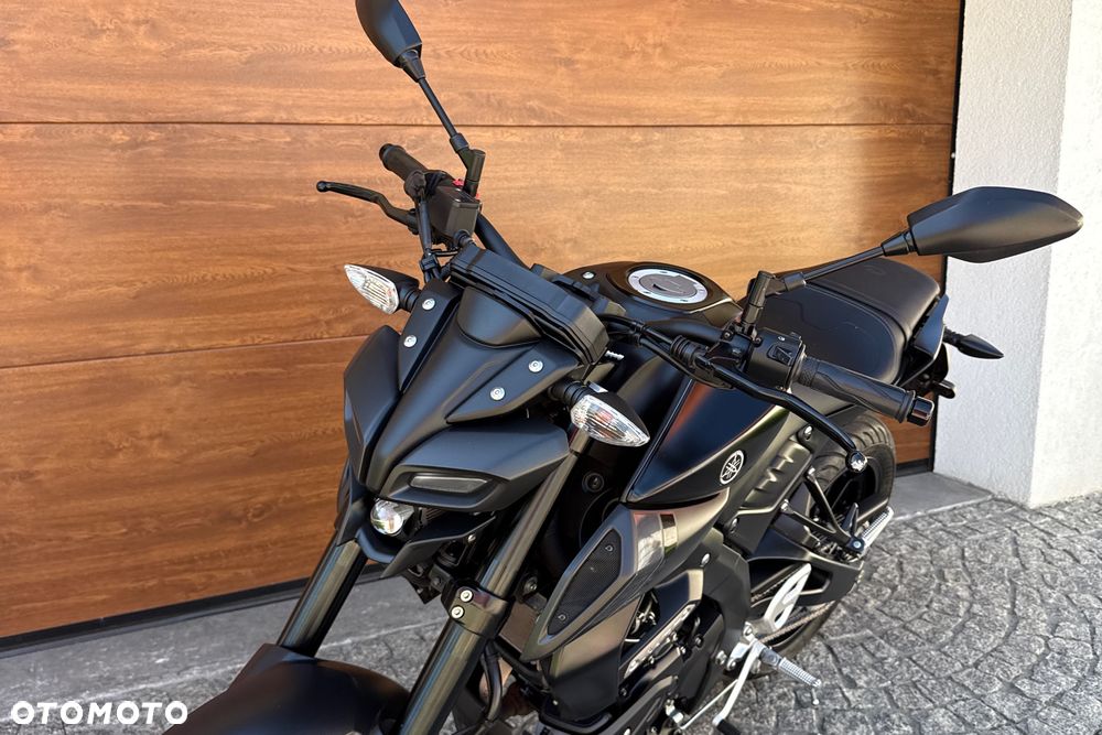 Yamaha MT - 17