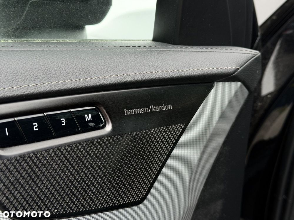 Volvo XC 90 - 21