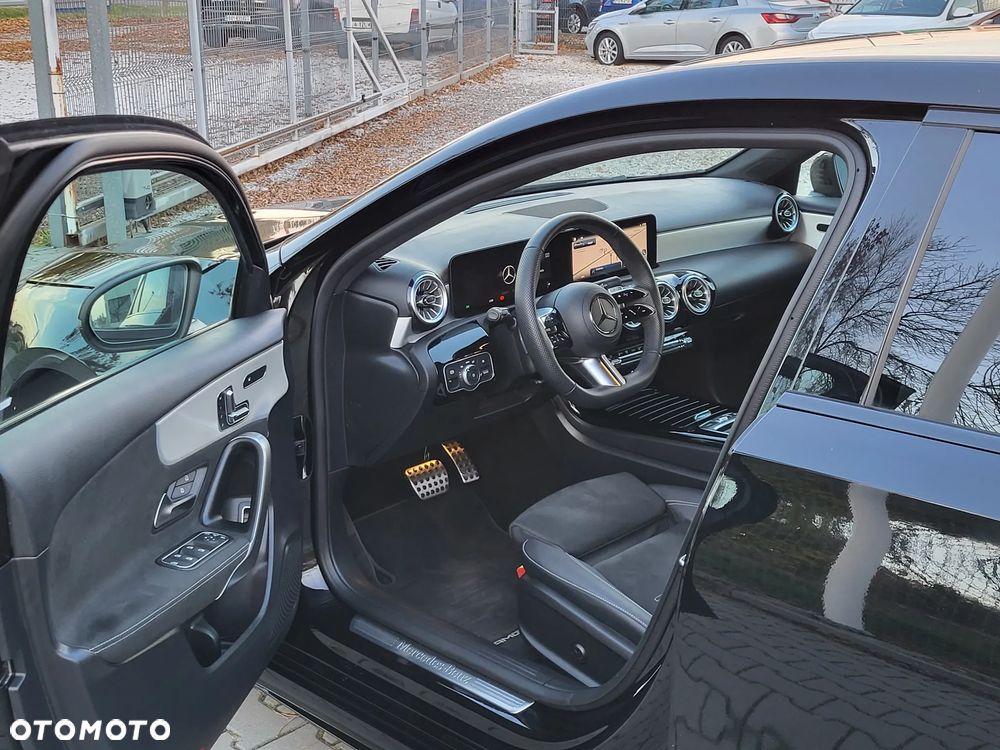 Mercedes-Benz Klasa A 250 e PHEV AMG Line 8G-DCT - 7