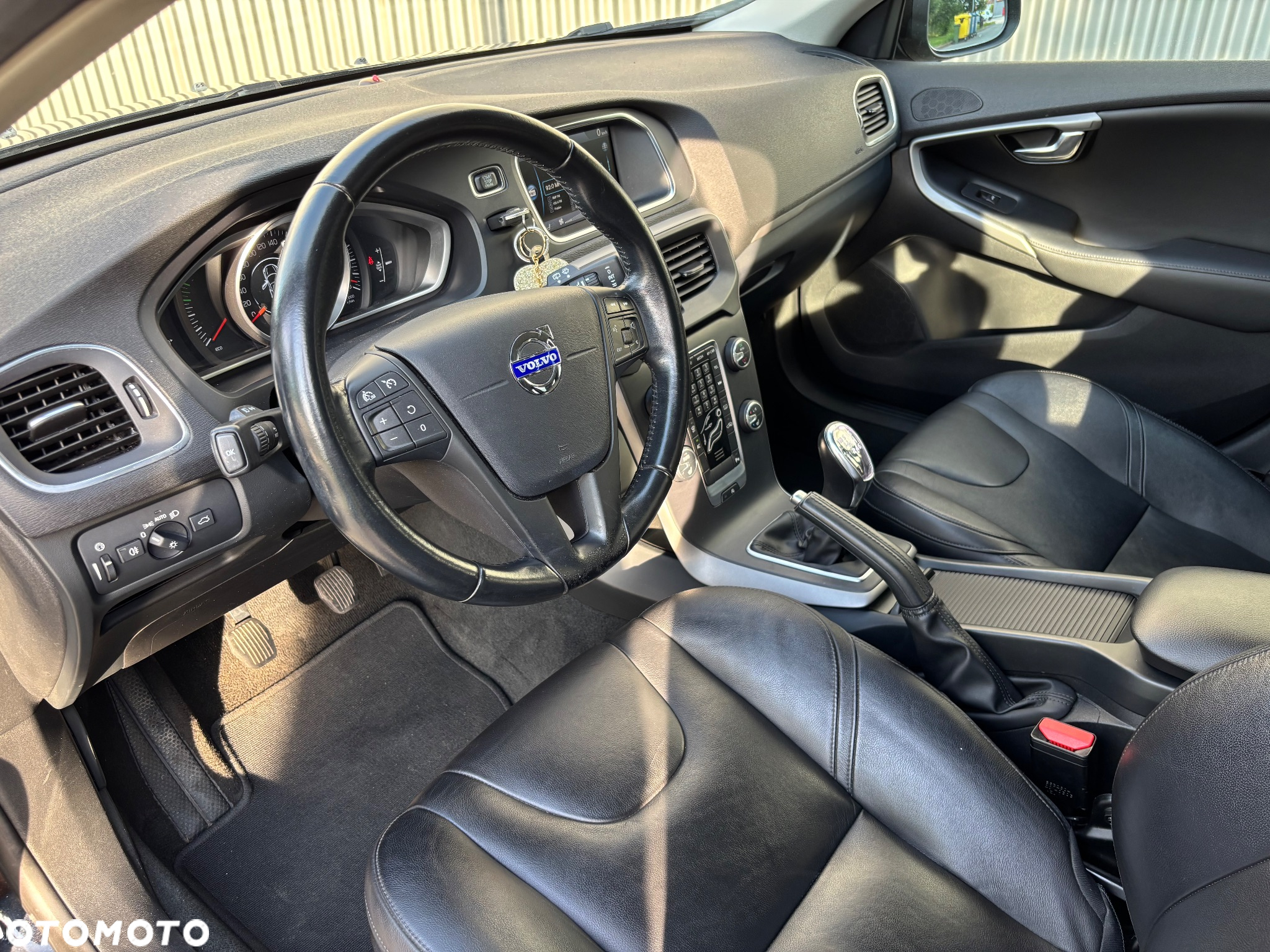 Volvo V40 T3 - 23