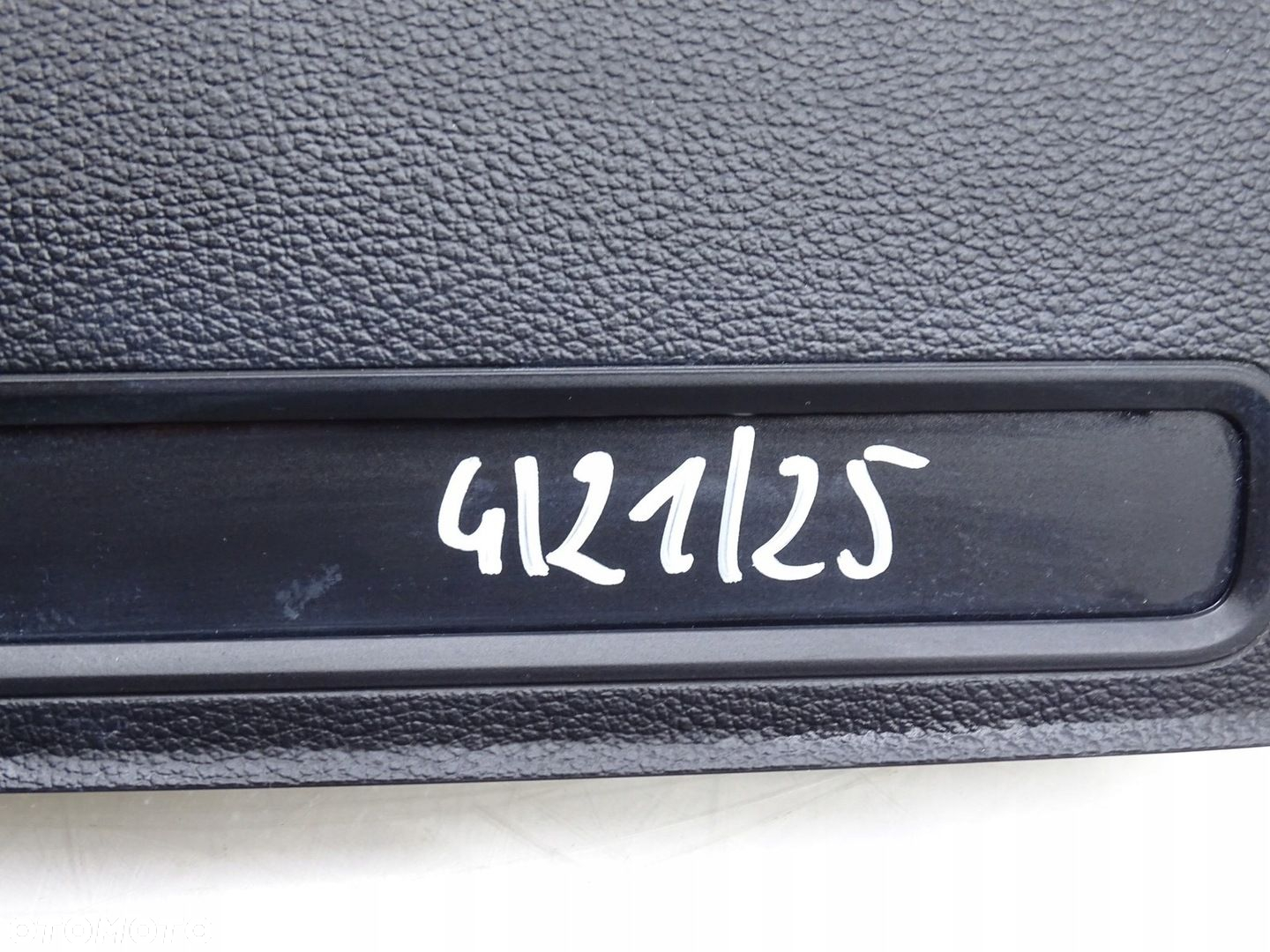 EKRAN WYŚWIETLACZ MONITOR LCD MMI NAVI NAWIGACJI AUDI A3 S3 8V 8V0857273P - 5