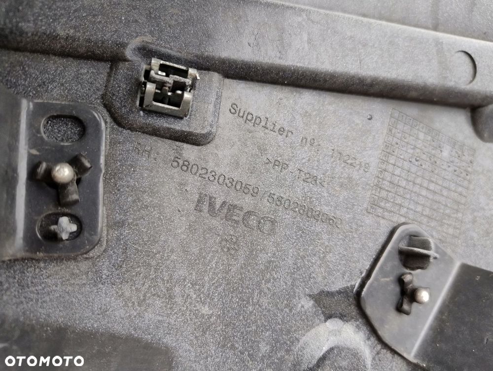 narożnik zderzaka prawy przód iveco s-way 5802303059 - 5