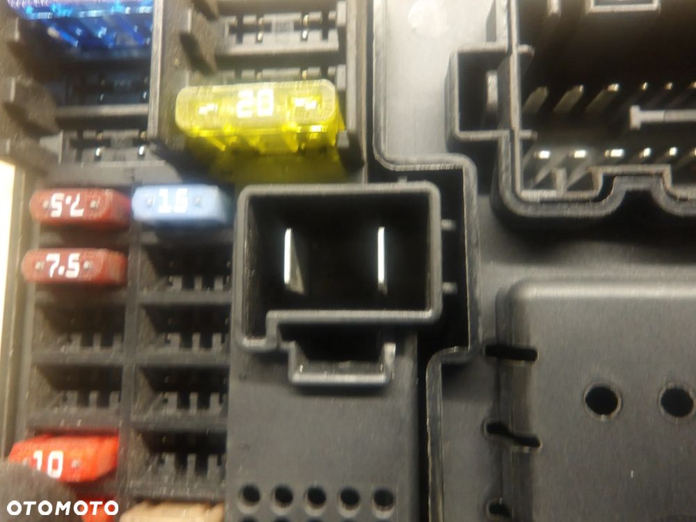 VOLVO S60 2.4B SKRZYNKA BEZPIECZNIKÓW MODUŁ CEM KOMFORTU 30786889 - 8