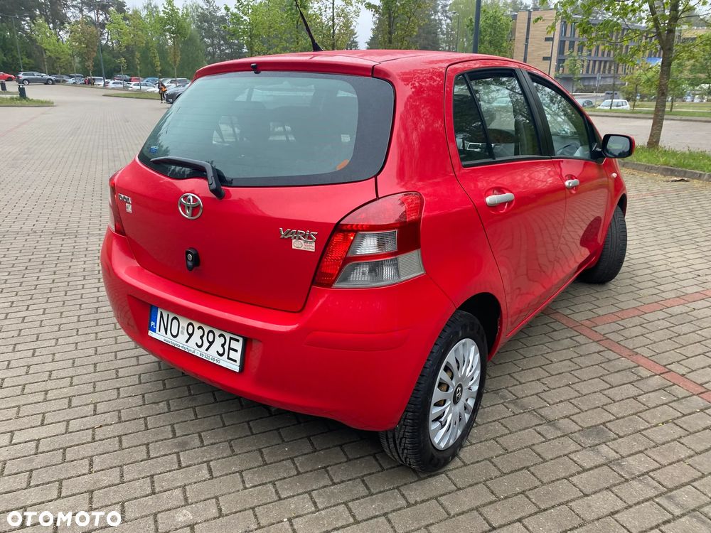 Toyota Yaris 1.33 Luna - 4