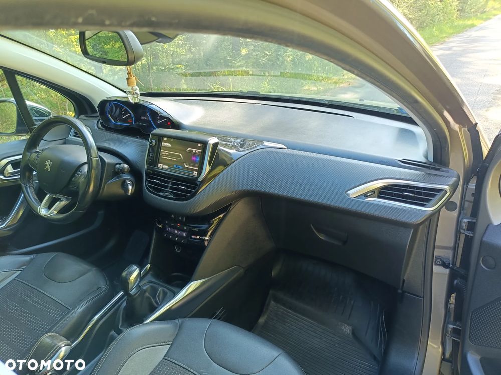 Peugeot 2008 1.6 VTi Allure - 9