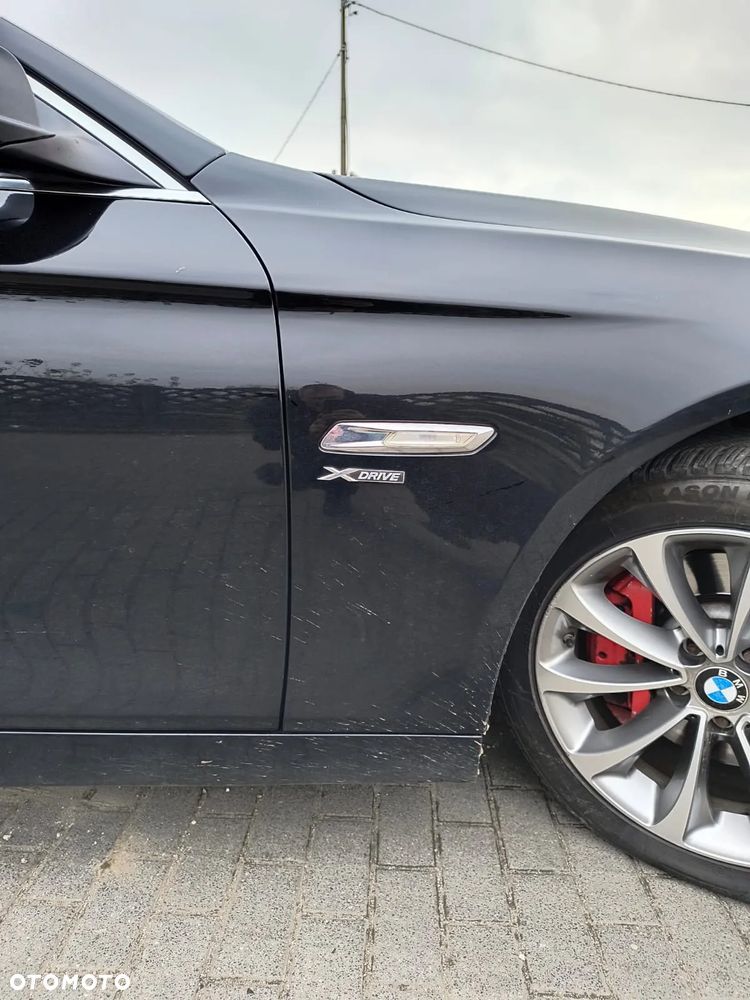 BMW Seria 5 525d xDrive - 4