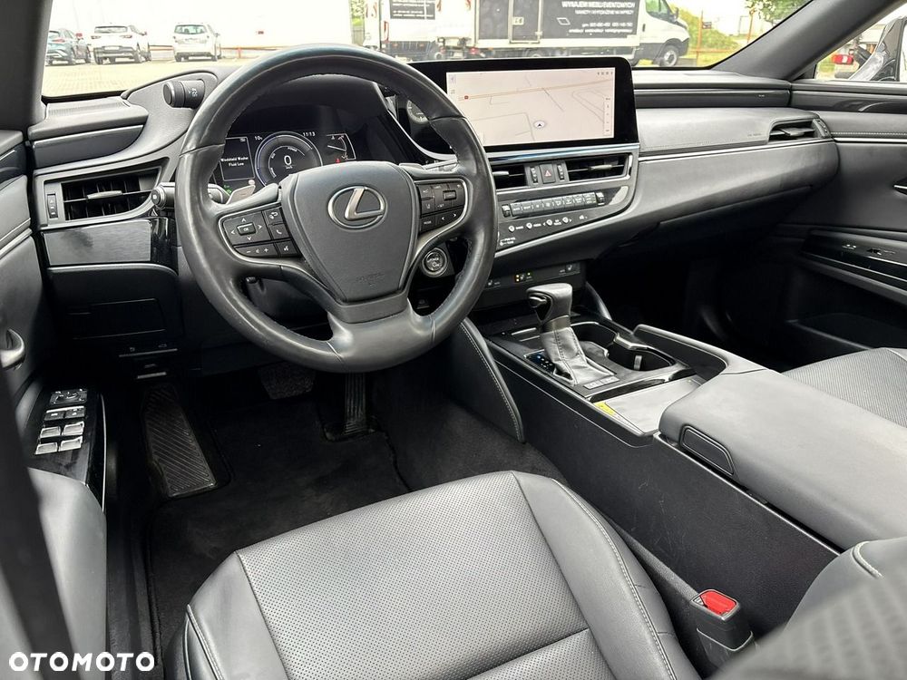 Lexus ES 300h Business Edition - 14
