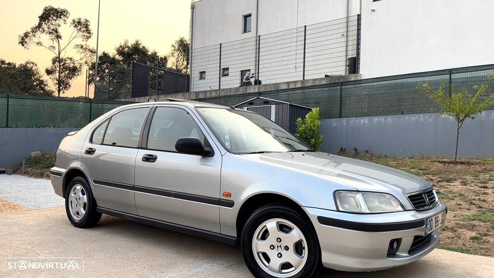 Honda Civic 1.5i LS - 1