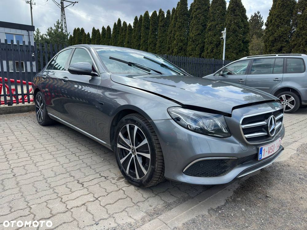 Mercedes-Benz Klasa E 300 de Business Edition - 1
