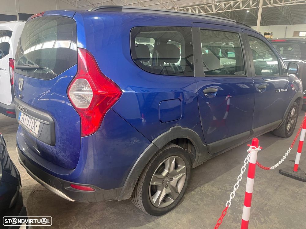 Dacia Lodgy 1.5 Blue dCi Stepway 7L - 2