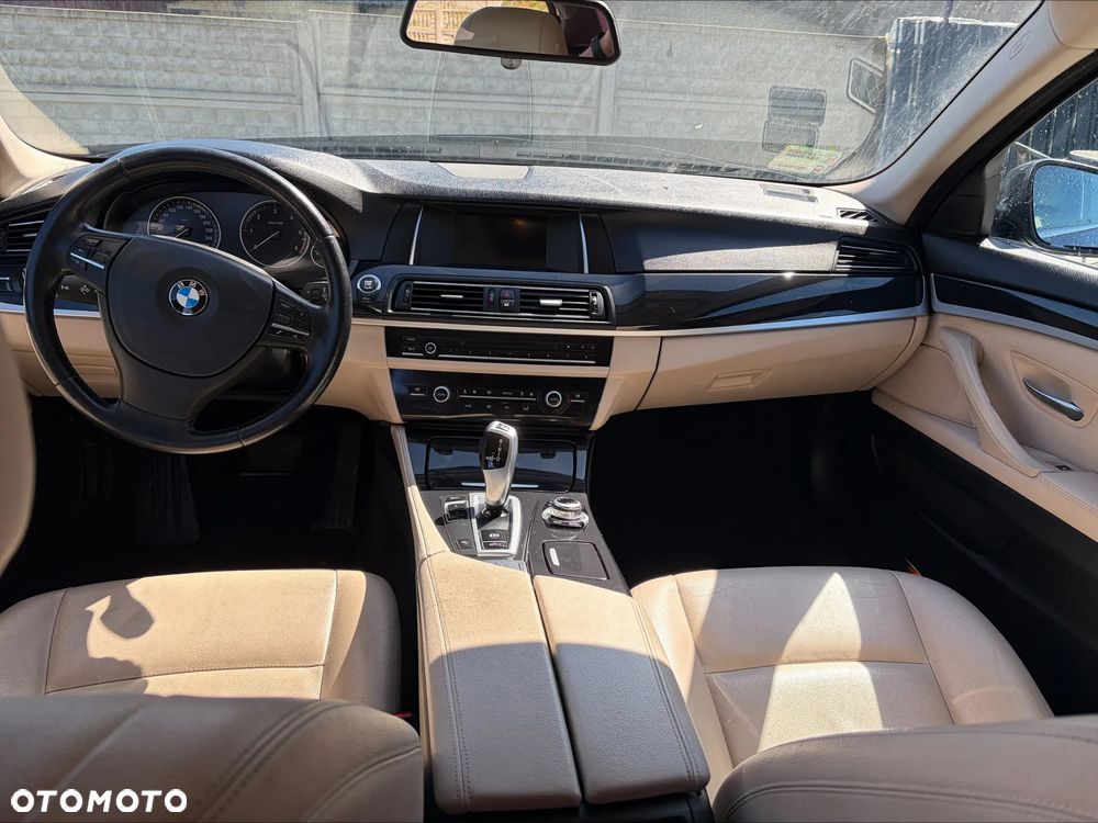 BMW Seria 5 518d Luxury Line - 3