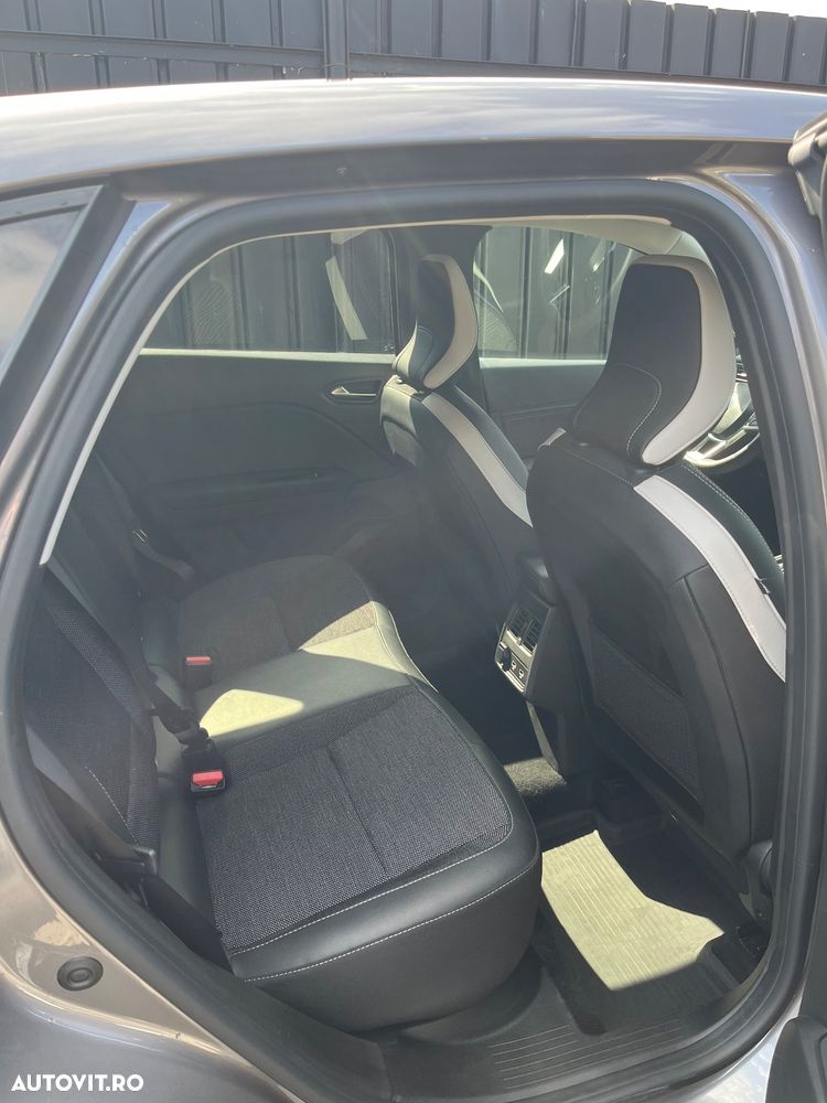 Renault Captur 140 EDC MHEV Techno - 14