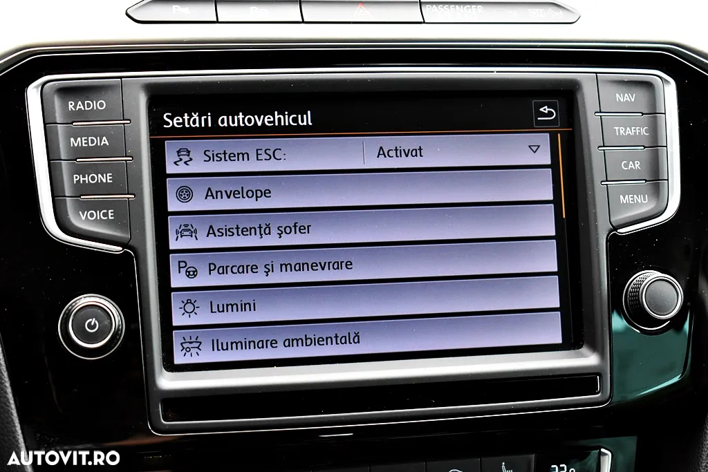 Volkswagen Passat Variant 2.0 BiTDI 4Mot DSG Highline - 30