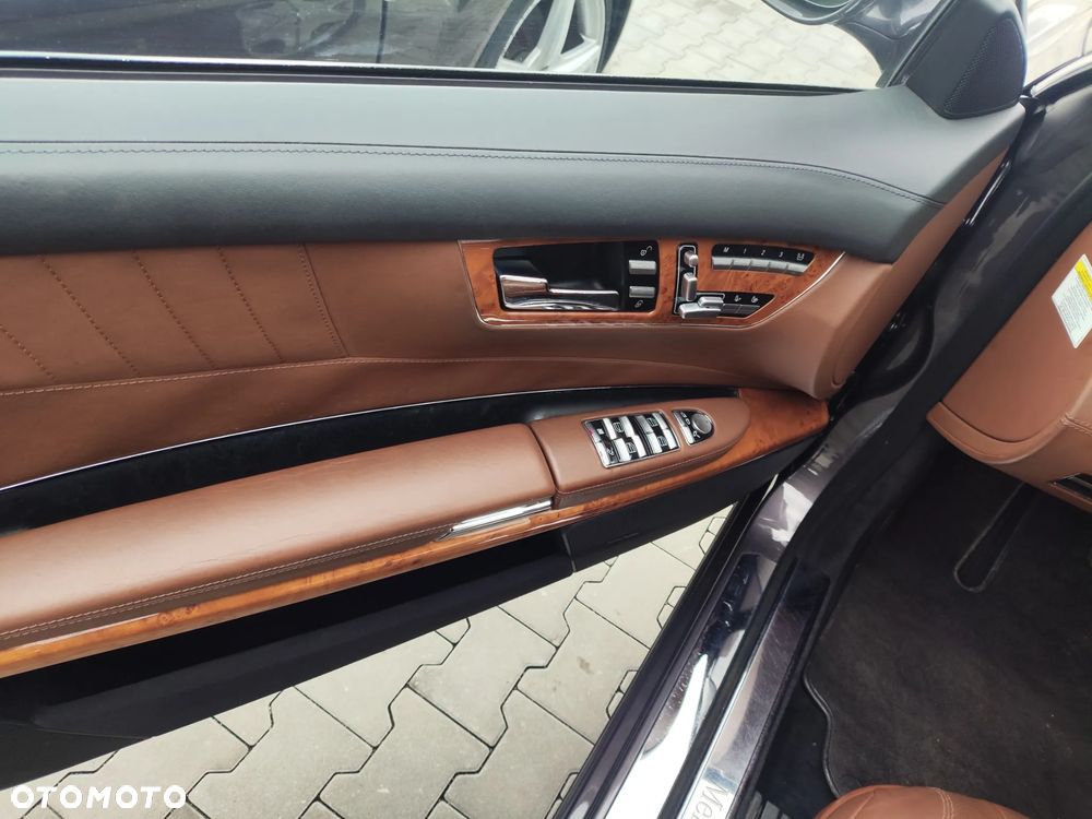 Mercedes-Benz CL 600 - 25