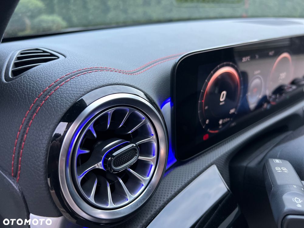 Mercedes-Benz CLA 250 4-Matic AMG Line 7G-DCT - 13