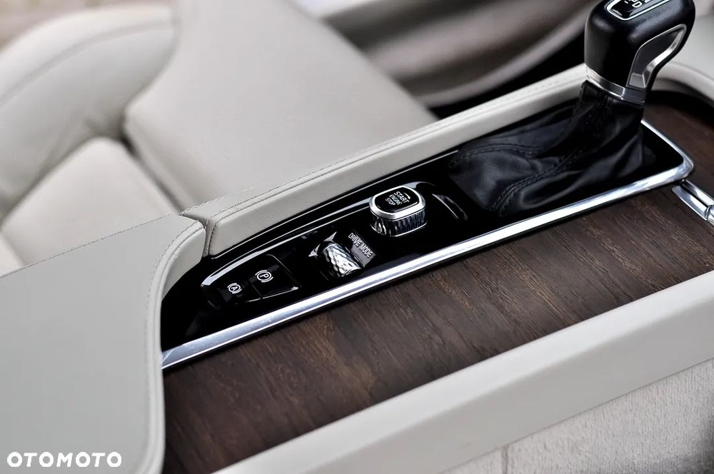 Volvo V90 D4 Geartronic Inscription - 30