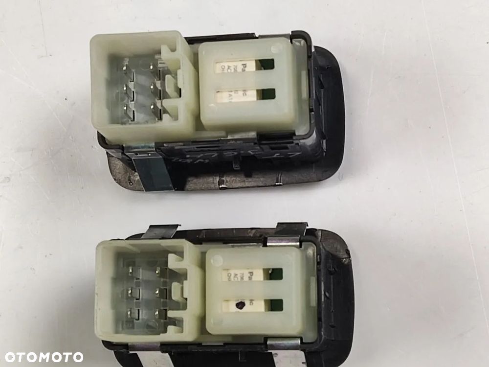 JEEP GRAND CHEROKEE WK2 16-21r Panel Sterowania Szyb Tył - 6