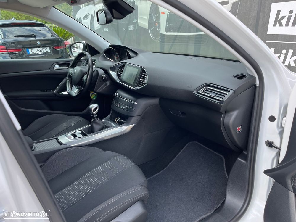 Peugeot 308 SW 1.2 PureTech Allure - 51