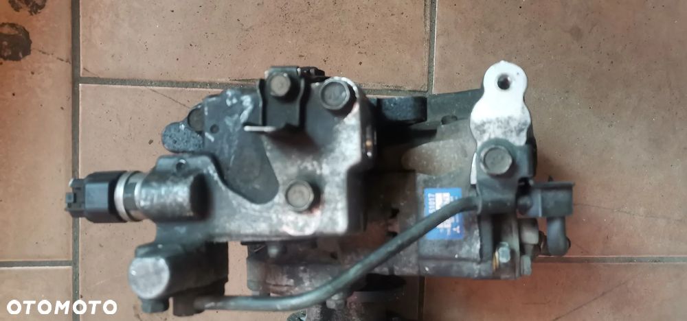 POMPA WYSOKIEGO CIŚNIENIA CARISMA 1,8 GDI MD351017 - 2