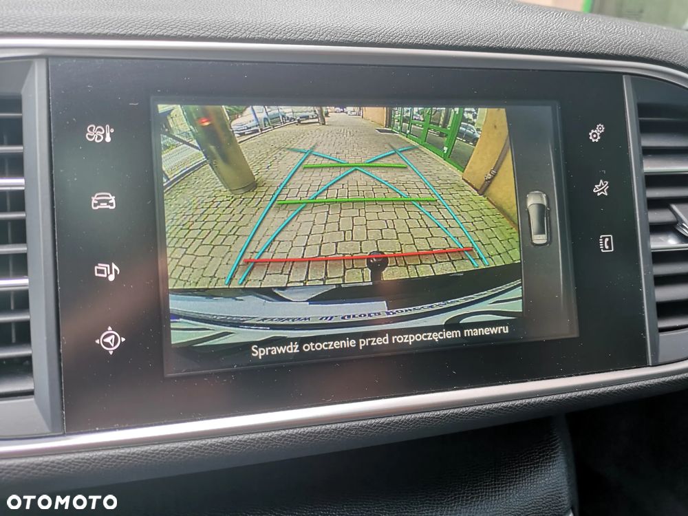 Peugeot 308 PureTech 130 GPF EAT8 Stop & Start Allure Business-Paket - 20