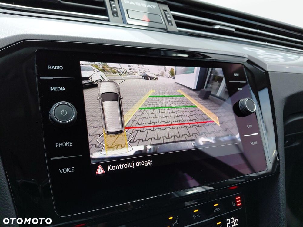 Volkswagen Passat Variant 2.0 TDI Business DSG - 35