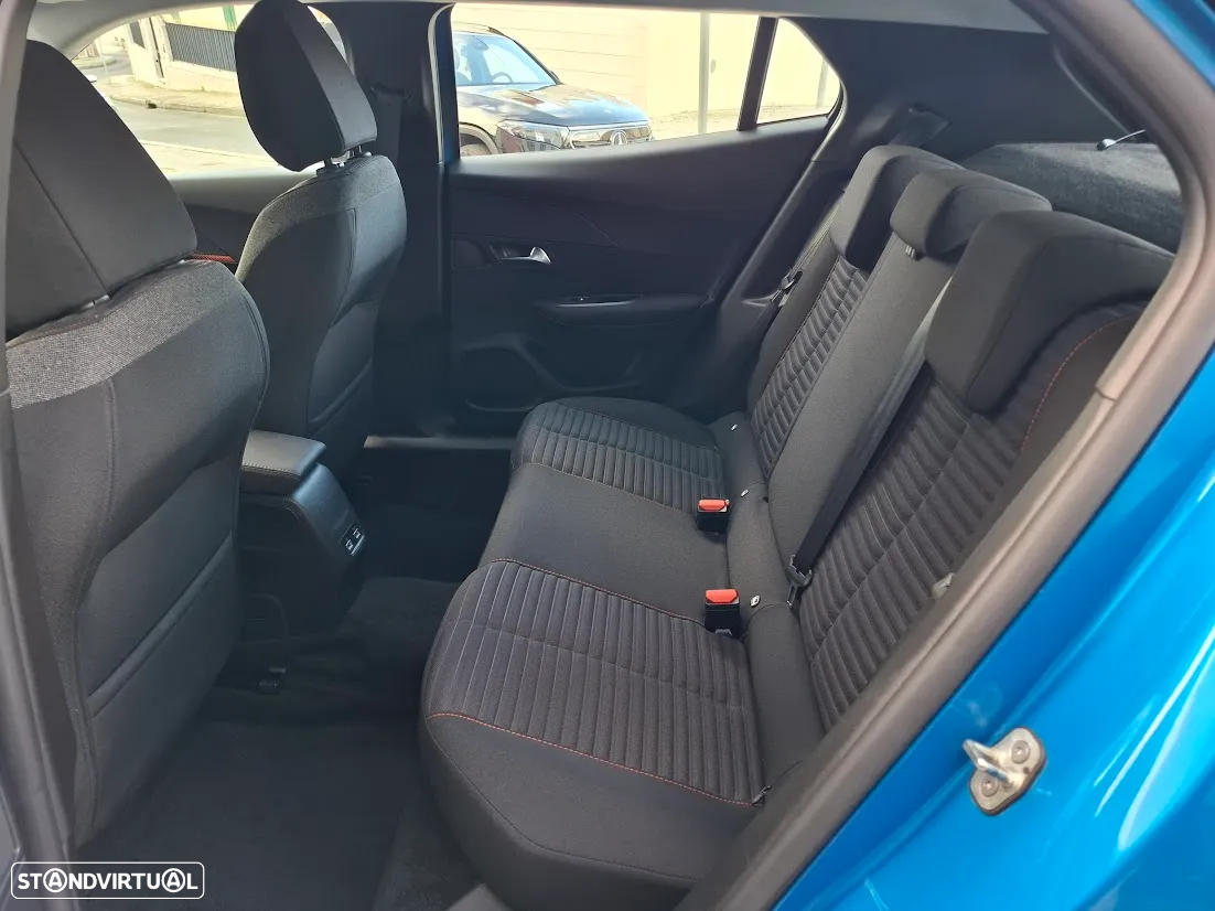 Peugeot e-2008 50 kWh Active Pack - 19