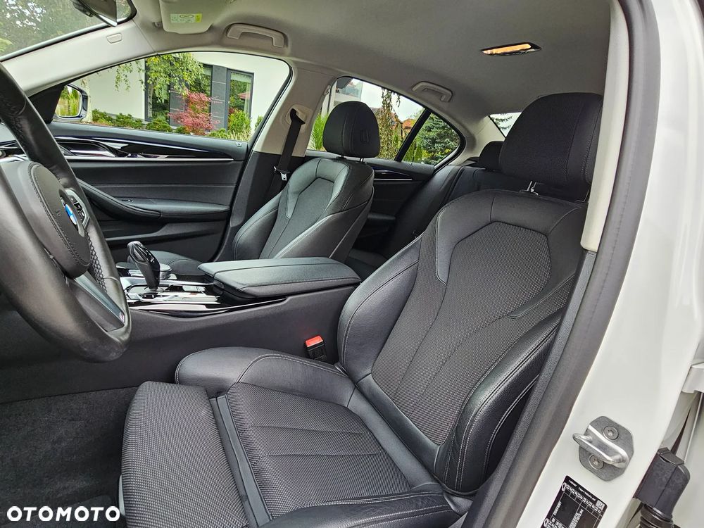 BMW Seria 5 530e iPerformance M Sport sport - 18