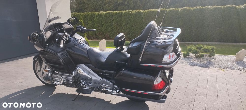 Honda GL - 16
