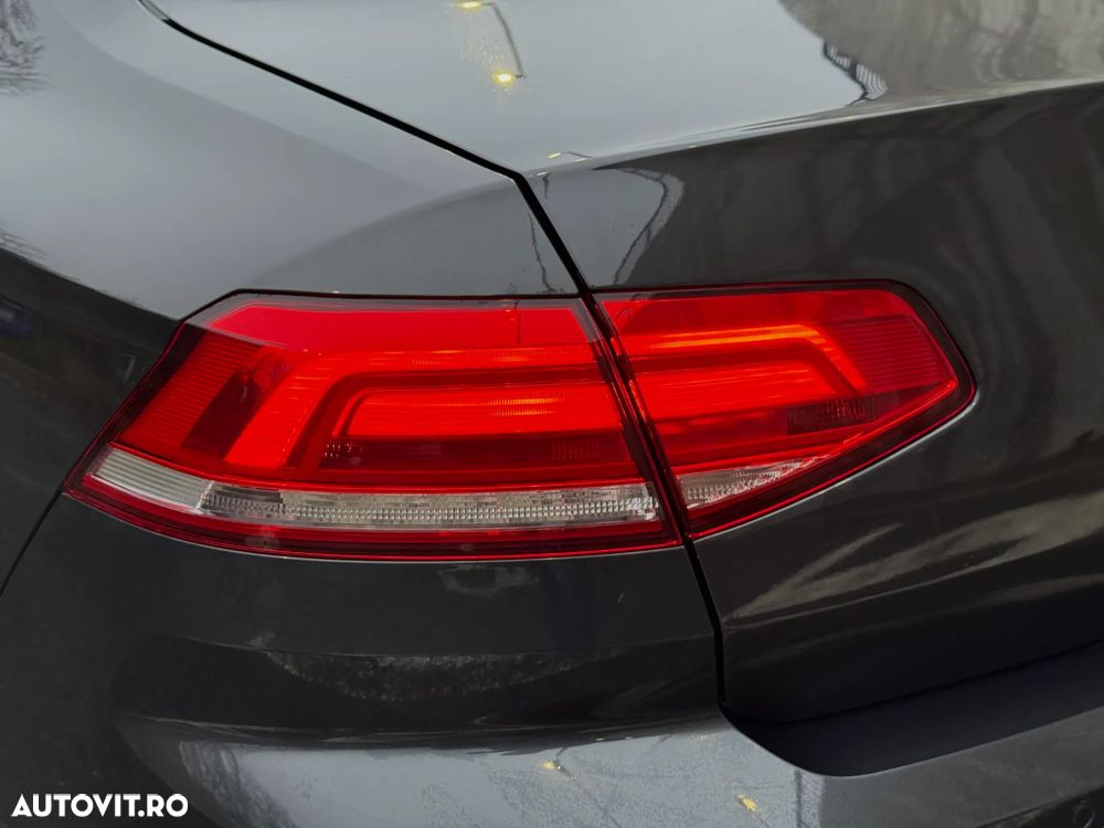 Volkswagen Passat 2.0 TDI DSG Comfortline - 34