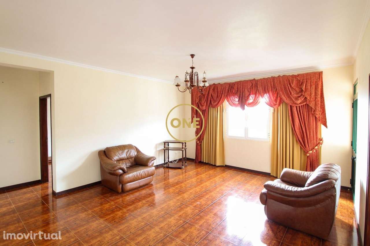 Moradia T4 - Grande imagem: 2/23