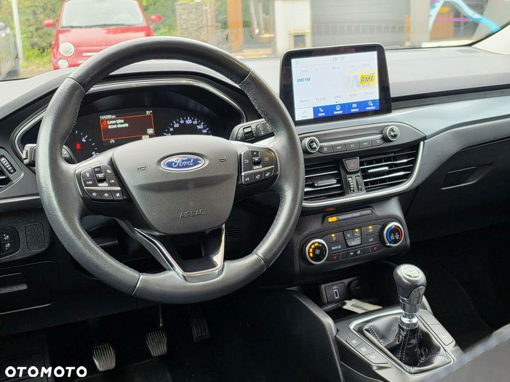 Ford Focus - 13