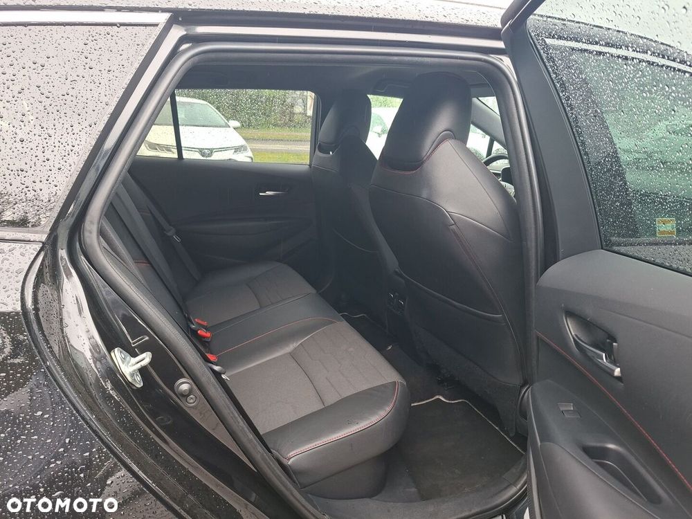 Toyota Corolla 2.0 Hybrid Executive - 11