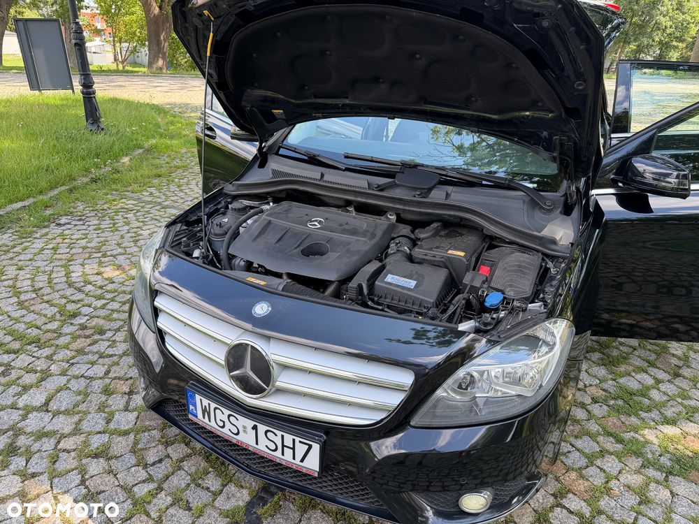 Mercedes-Benz Klasa B 180 d Peak Edition - 29