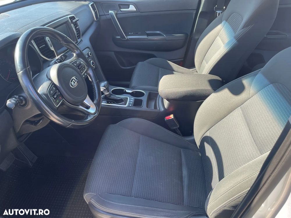 Kia Sportage 1.7 DSL 7DCT 4x2 Style - 6