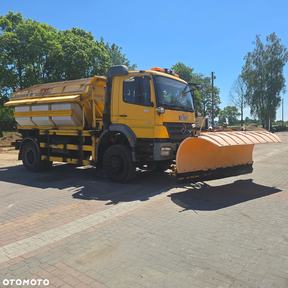 Mercedes-Benz AXOR - 2