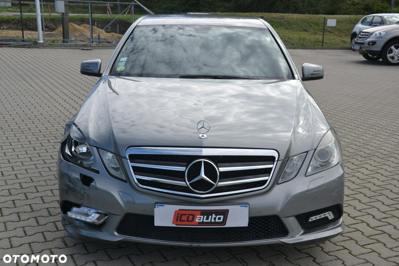 Mercedes-Benz Klasa E - 2