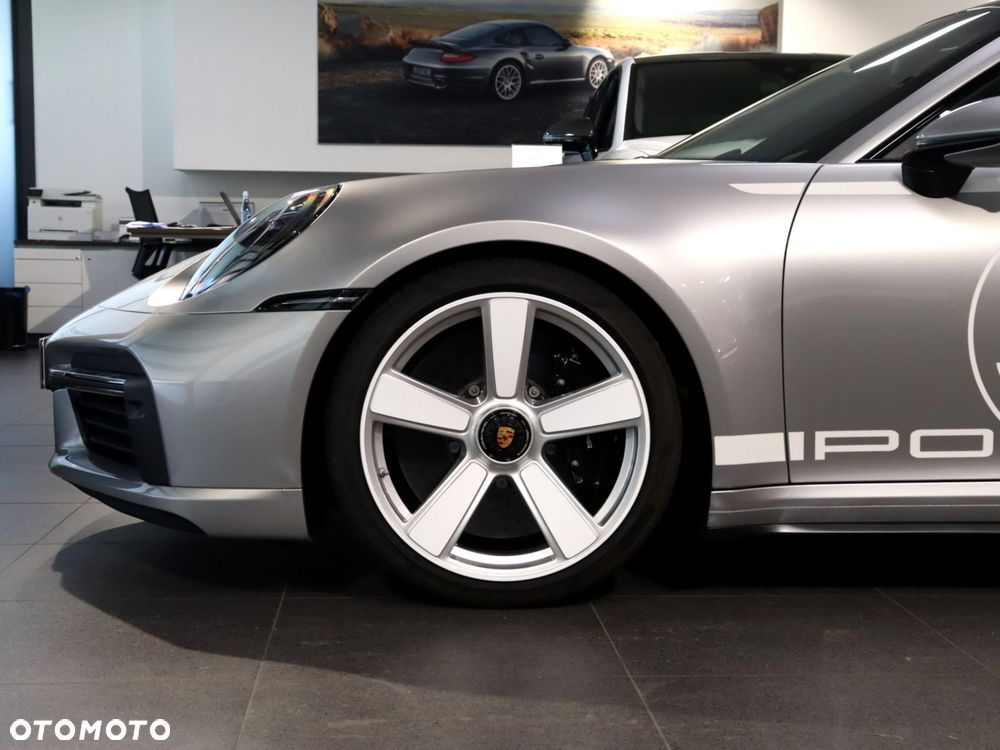 Porsche 911 Turbo 50 Years - 11