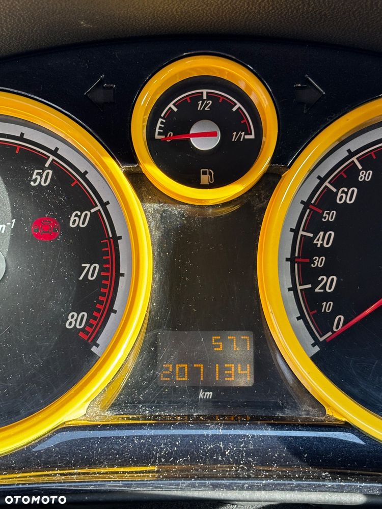 Opel Astra 2.0 T OPC - 23