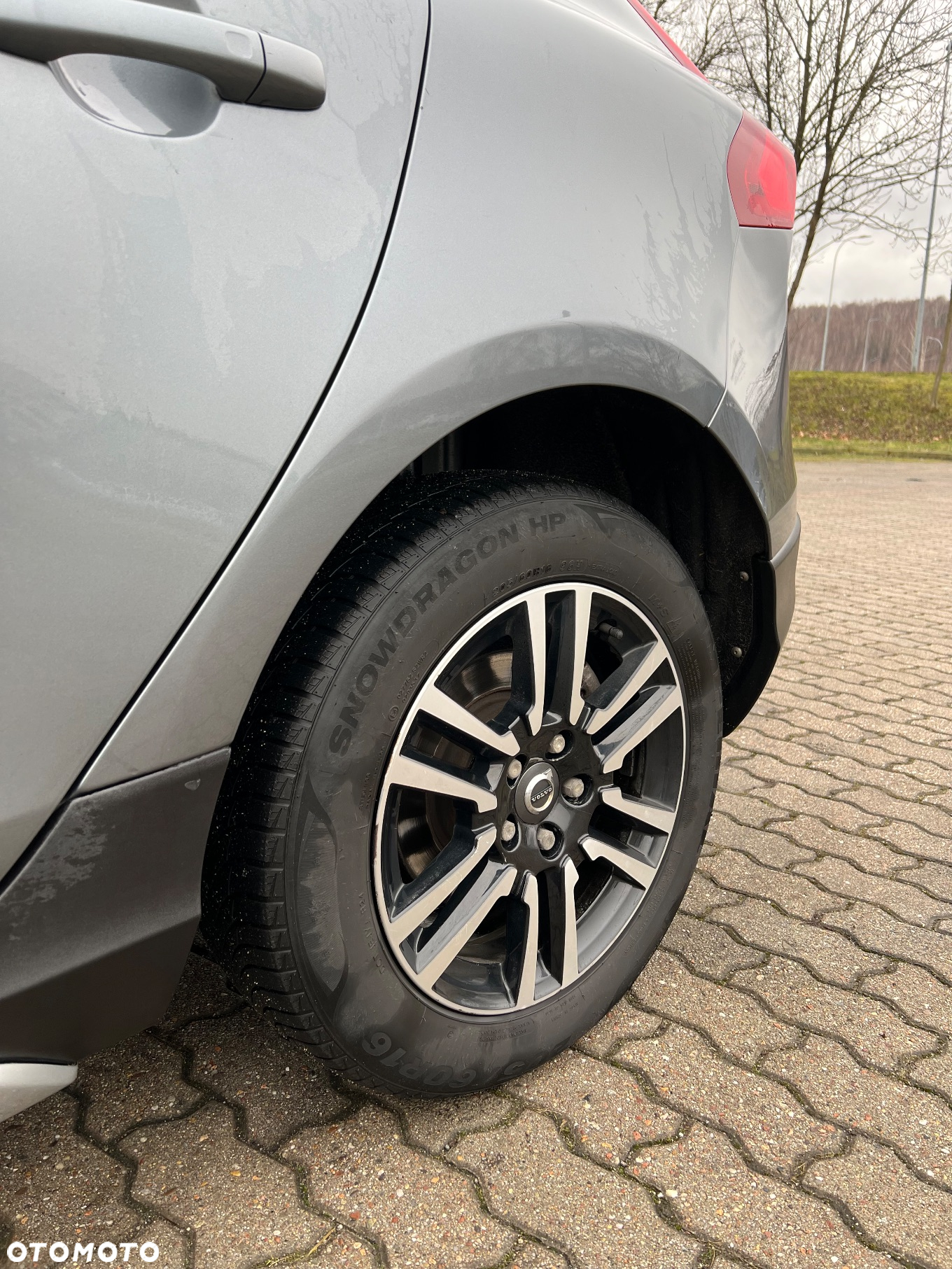Volvo V40 D3 Drive-E Momentum - 4