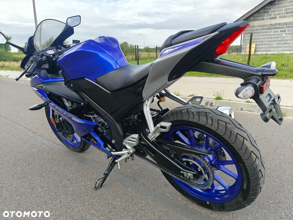 Yamaha YZF - 13