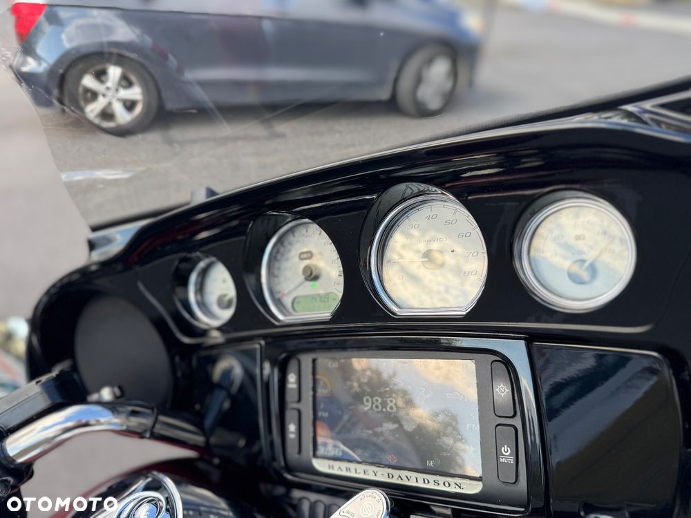 Harley-Davidson Touring Street Glide - 15