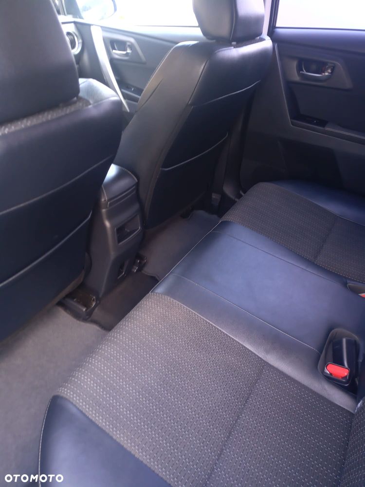 Toyota Auris 1.6 Premium Start - 10