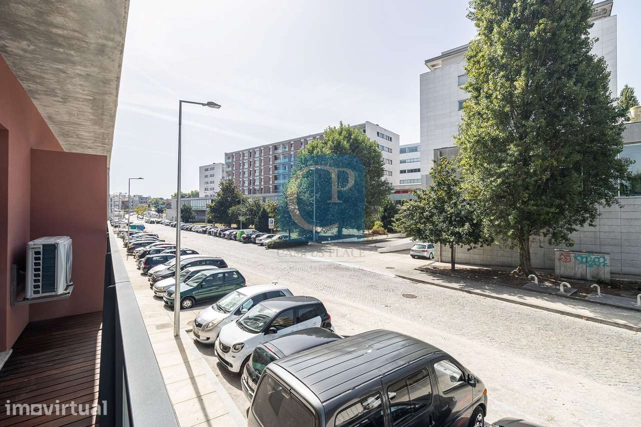 Apartamento T1Kit , novo, em frente ao Hospital S. João - Grande imagem: 5/12