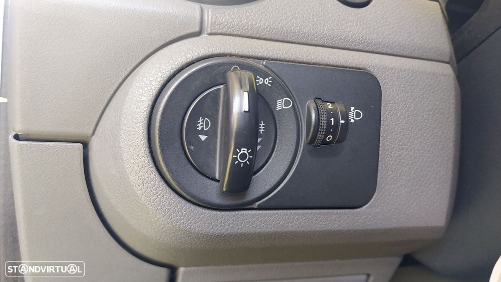 Ford Fusion 1.6 + - 6