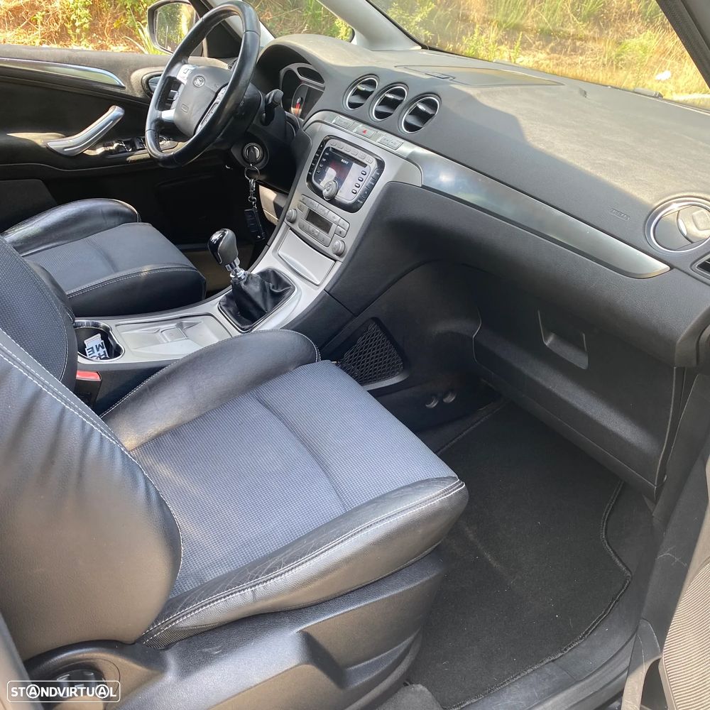 Ford S-Max 2.0 TDCi Titanium 7L - 15
