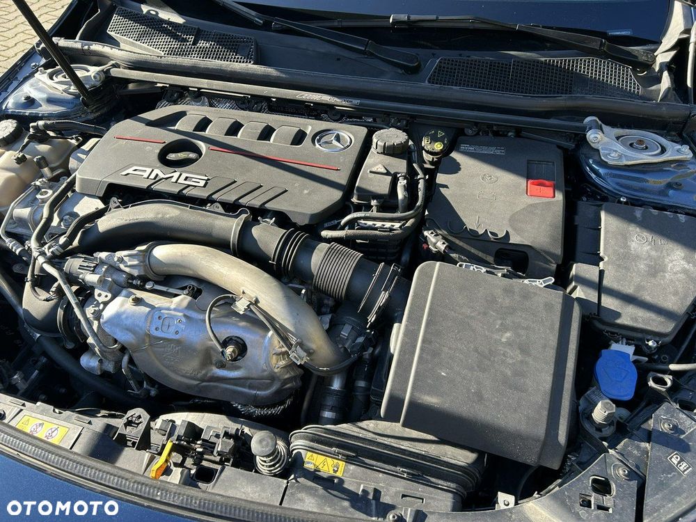Mercedes-Benz CLA AMG 35 4-Matic 7G-DCT - 23